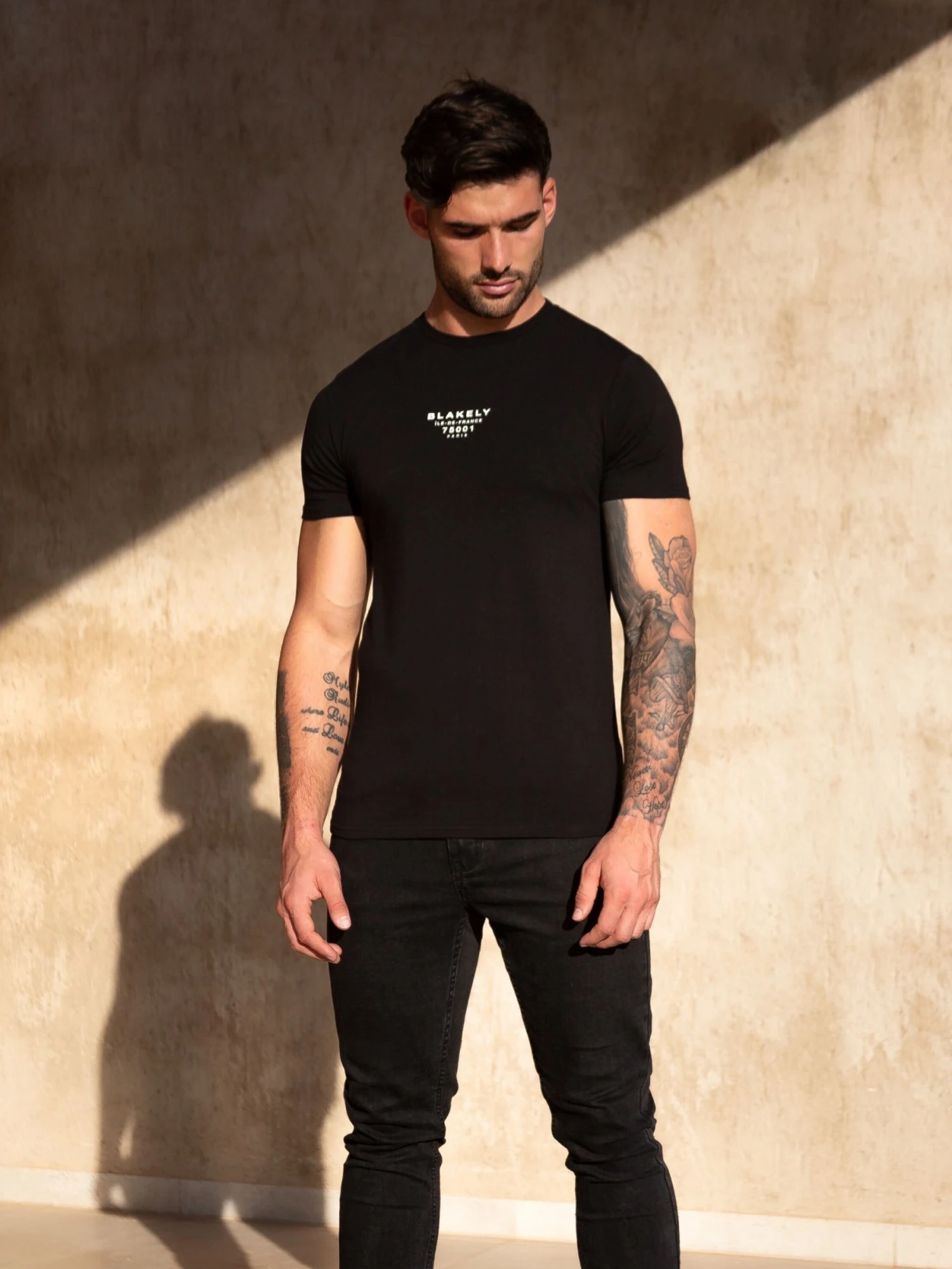 Rue Slim T-Shirt - Black 4 Rue Slim T-Shirt - Black - Image 2