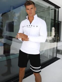 Front Page -Cheap Clothing Store 1332CompoundWhite3D