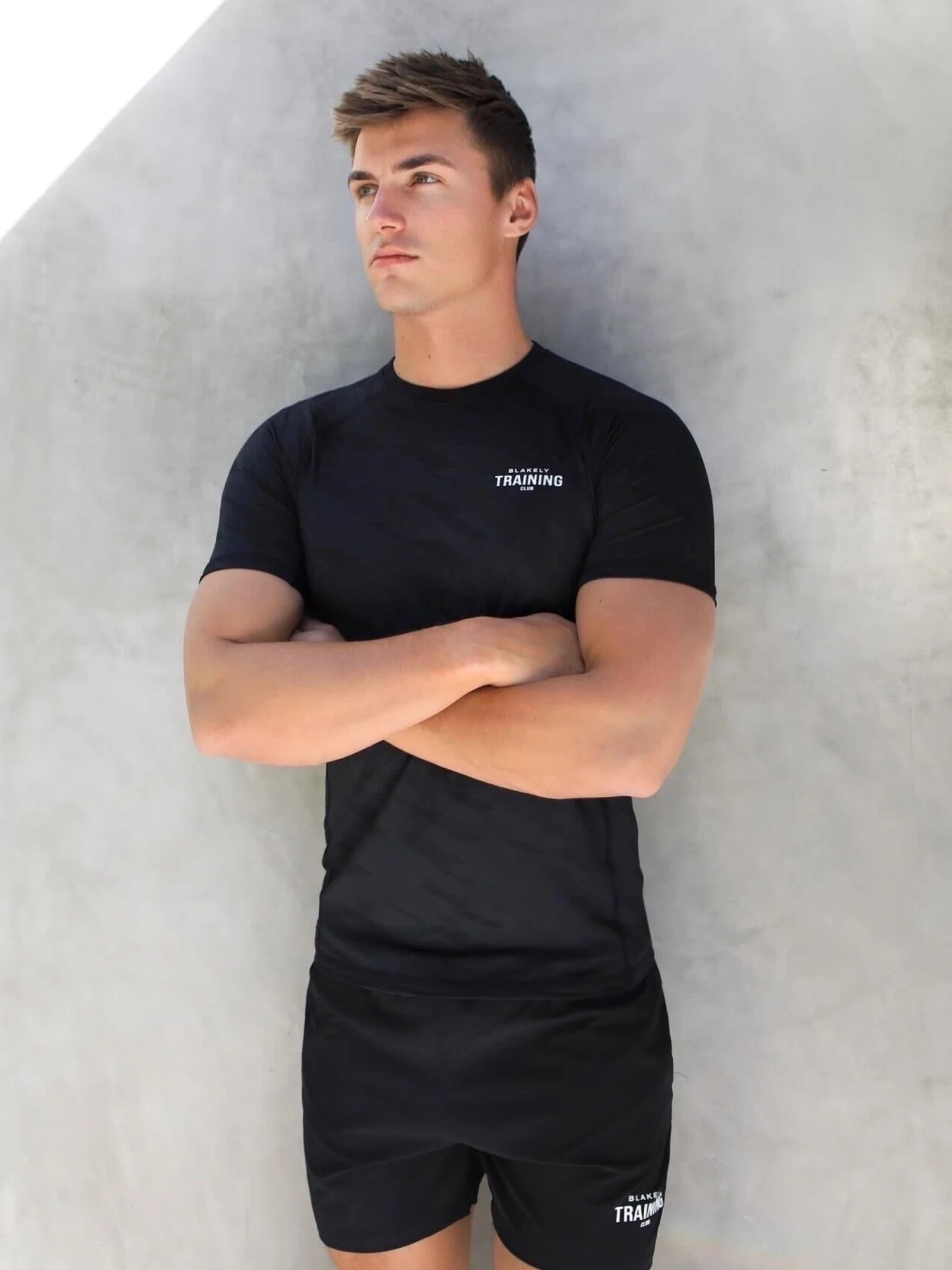Lightweight Training T-Shirt - Black 6 Lightweight Training T-Shirt - Black - Image 4