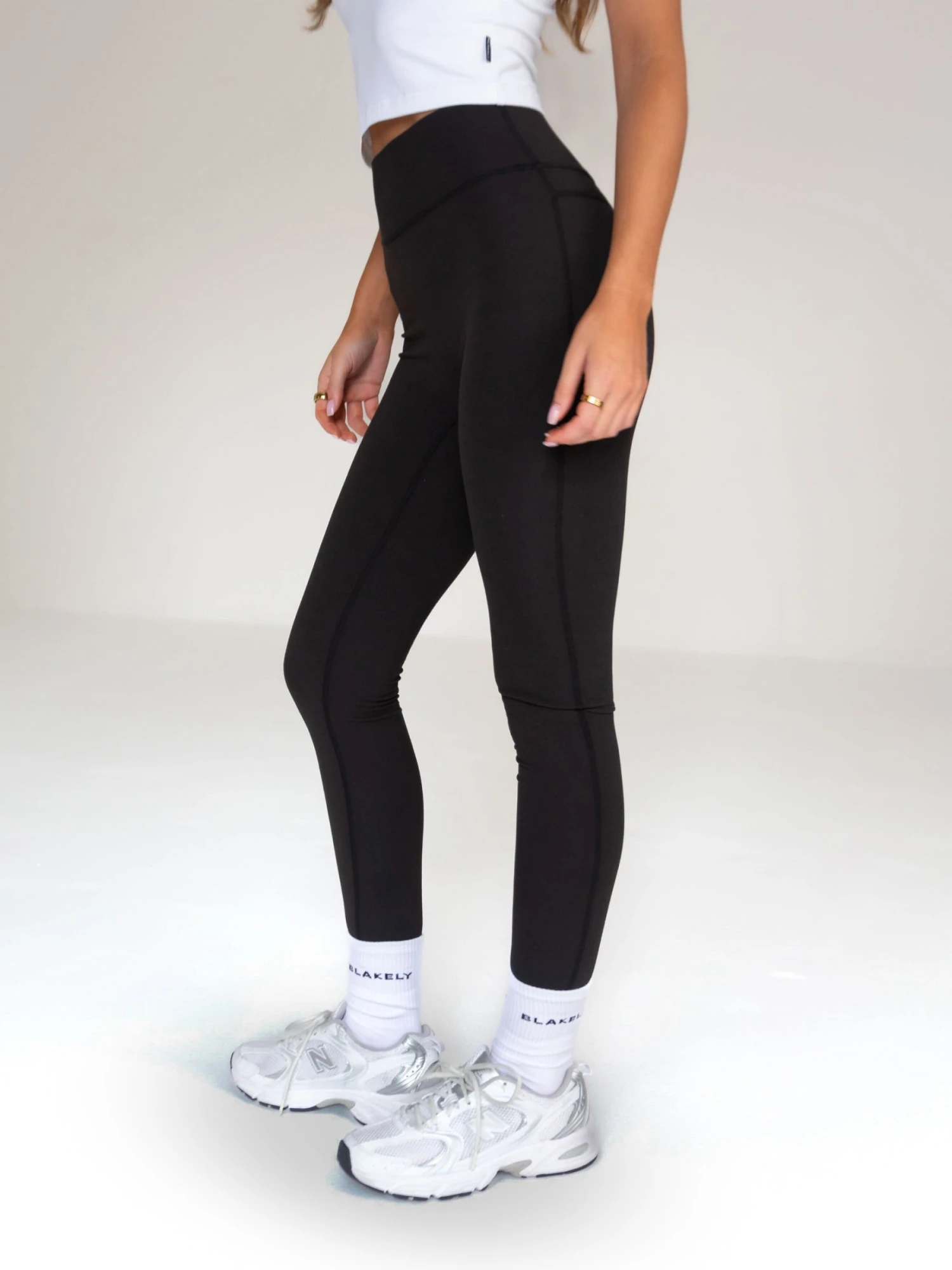 Sofia Soft Leggings - Black 6 Sofia Soft Leggings - Black - Image 4
