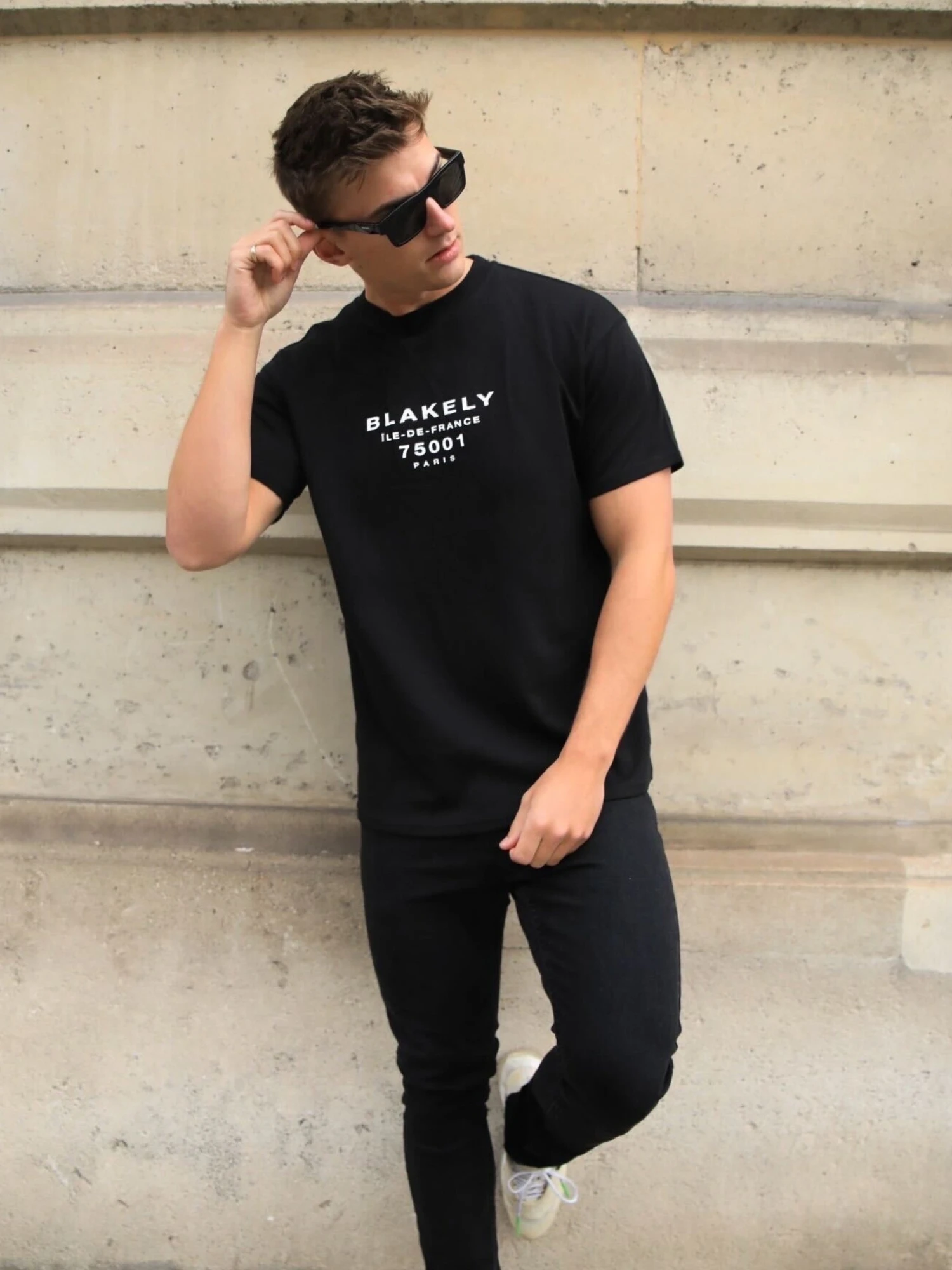 Seine Relaxed T-Shirt - Black 4 Seine Relaxed T-Shirt - Black - Image 2