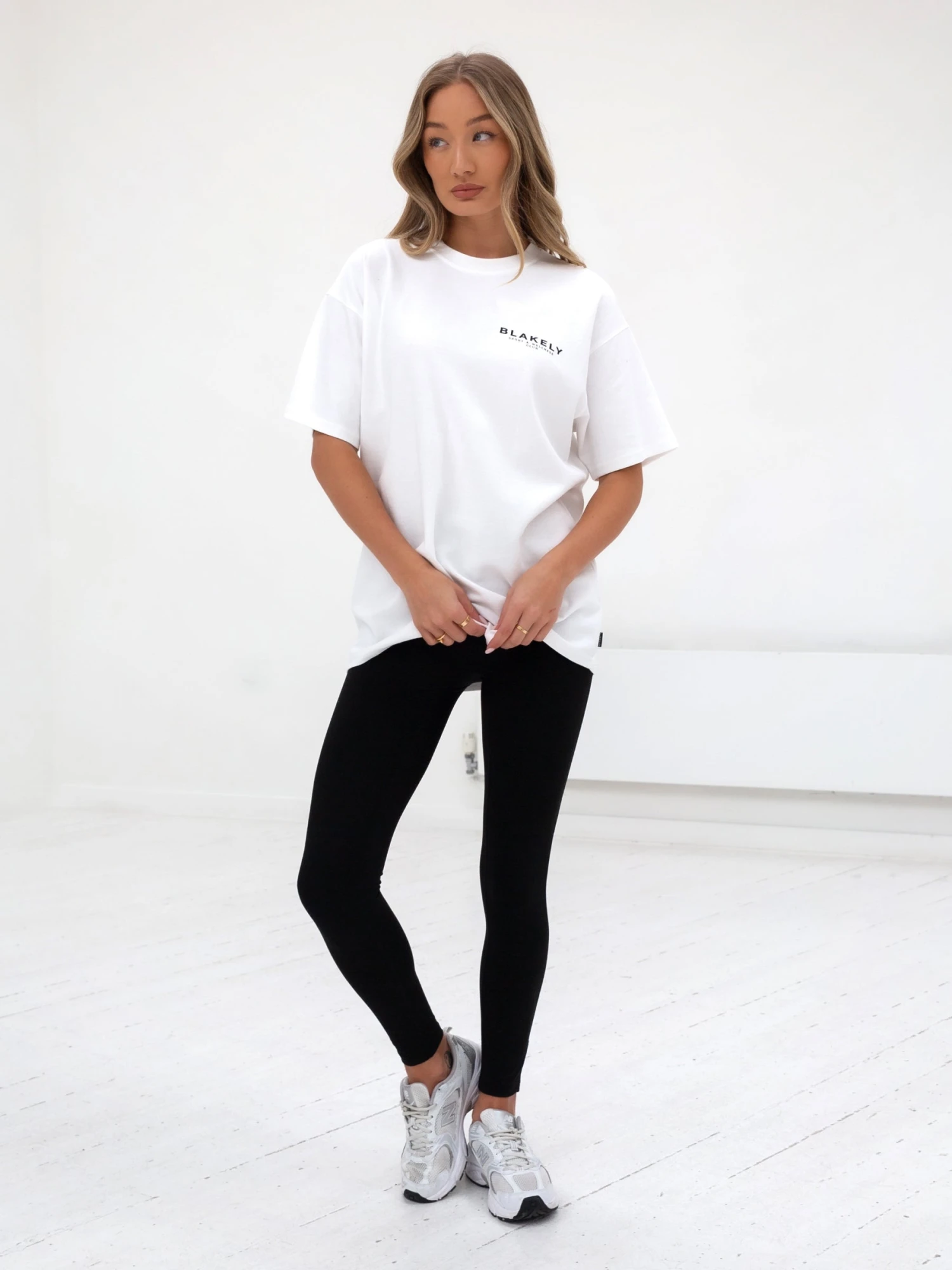 Active Studios Oversized T-Shirt - White 6 Active Studios Oversized T-Shirt - White - Image 4