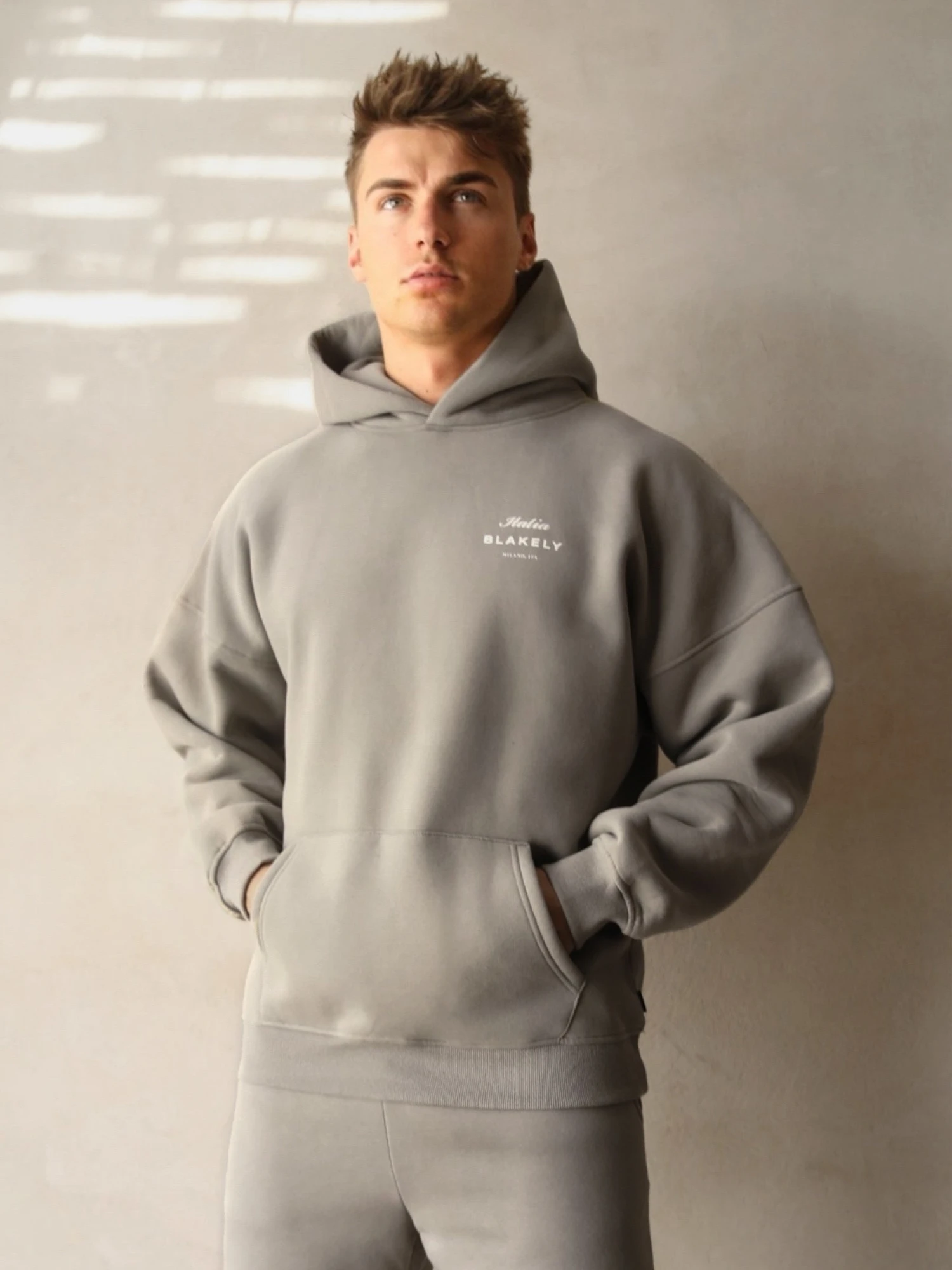 Italia Relaxed Hoodie - Stone Grey 4 Italia Relaxed Hoodie - Stone Grey - Image 2