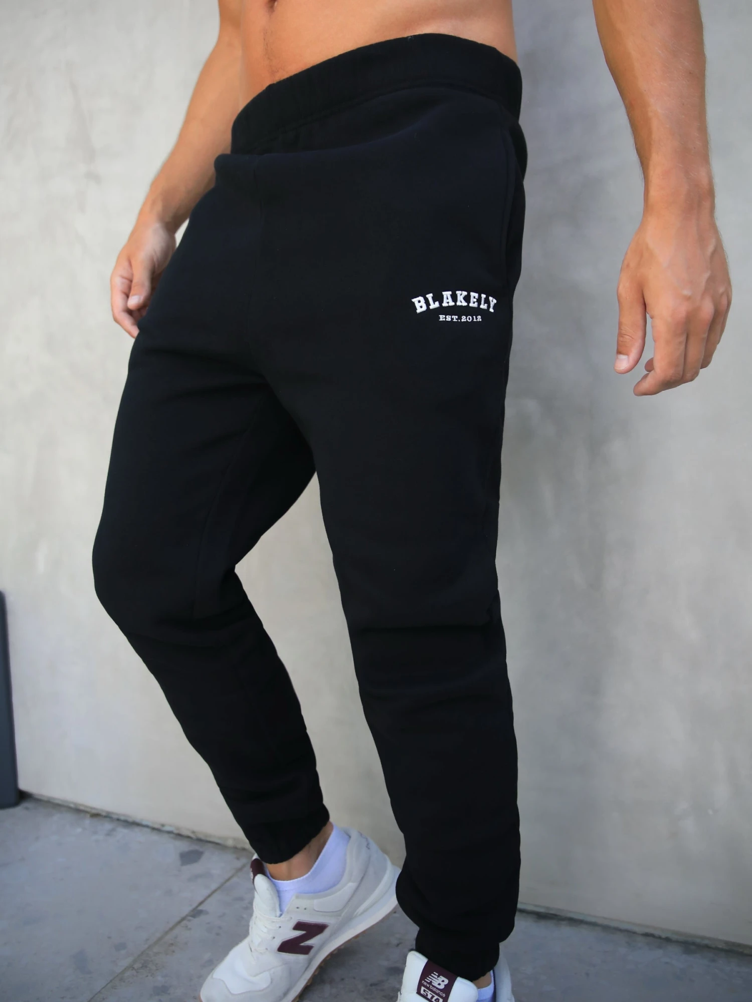 Heritage Relaxed Sweatpants - Black 6 Heritage Relaxed Sweatpants - Black - Image 4