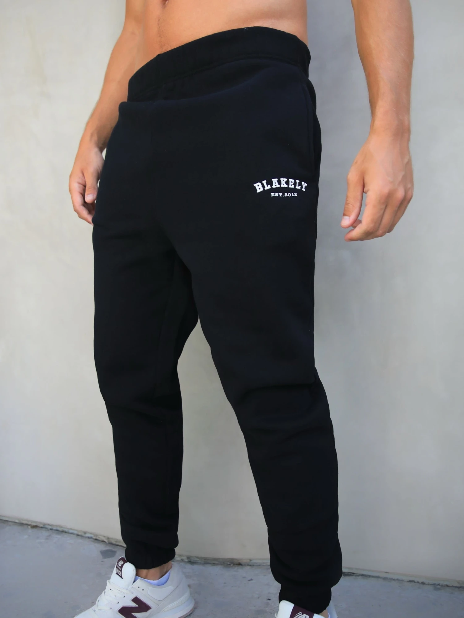 Heritage Relaxed Sweatpants - Black 3 Heritage Relaxed Sweatpants - Black