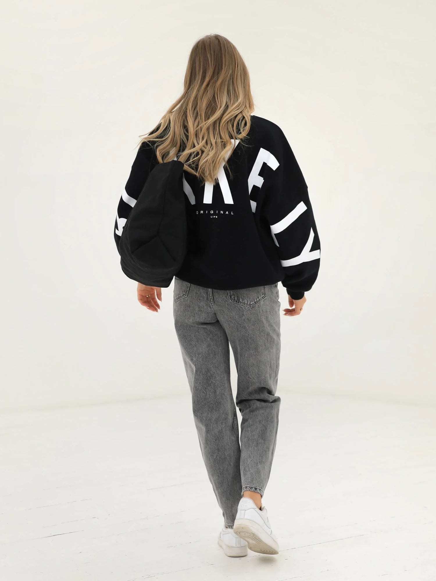 Mom Jeans - Grey 9 Mom Jeans - Grey - Image 7