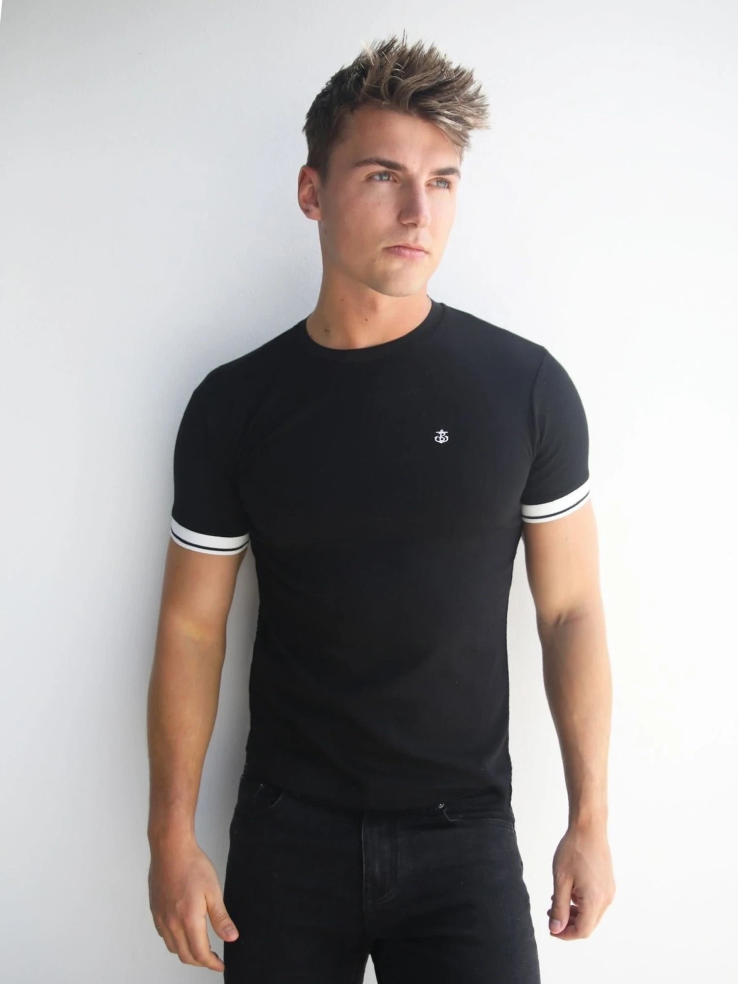Paolo T-Shirt - Black 3 Paolo T-Shirt - Black