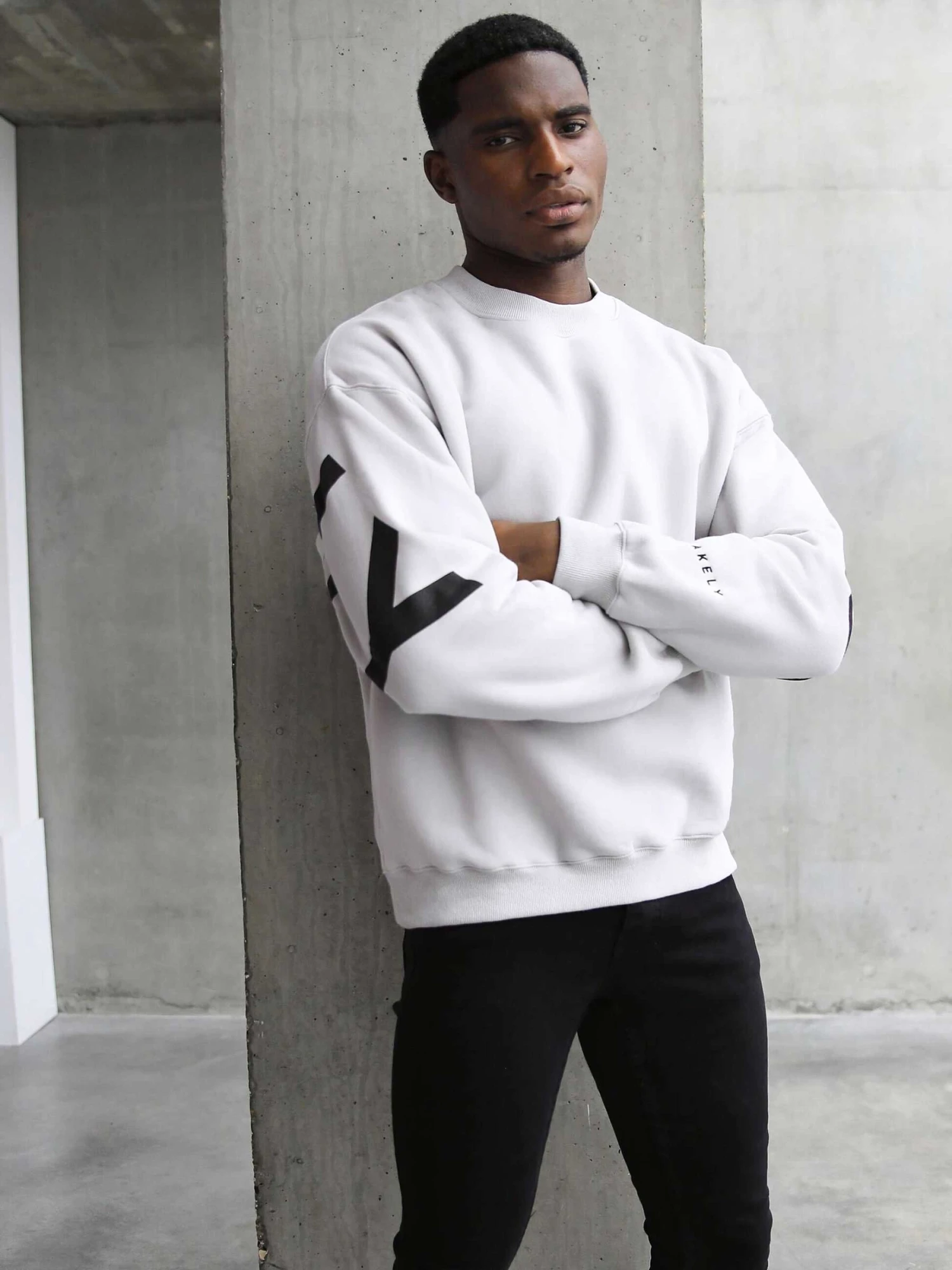 Idris Oversized Jumper - Stone 9 Idris Oversized Jumper - Stone - Image 7